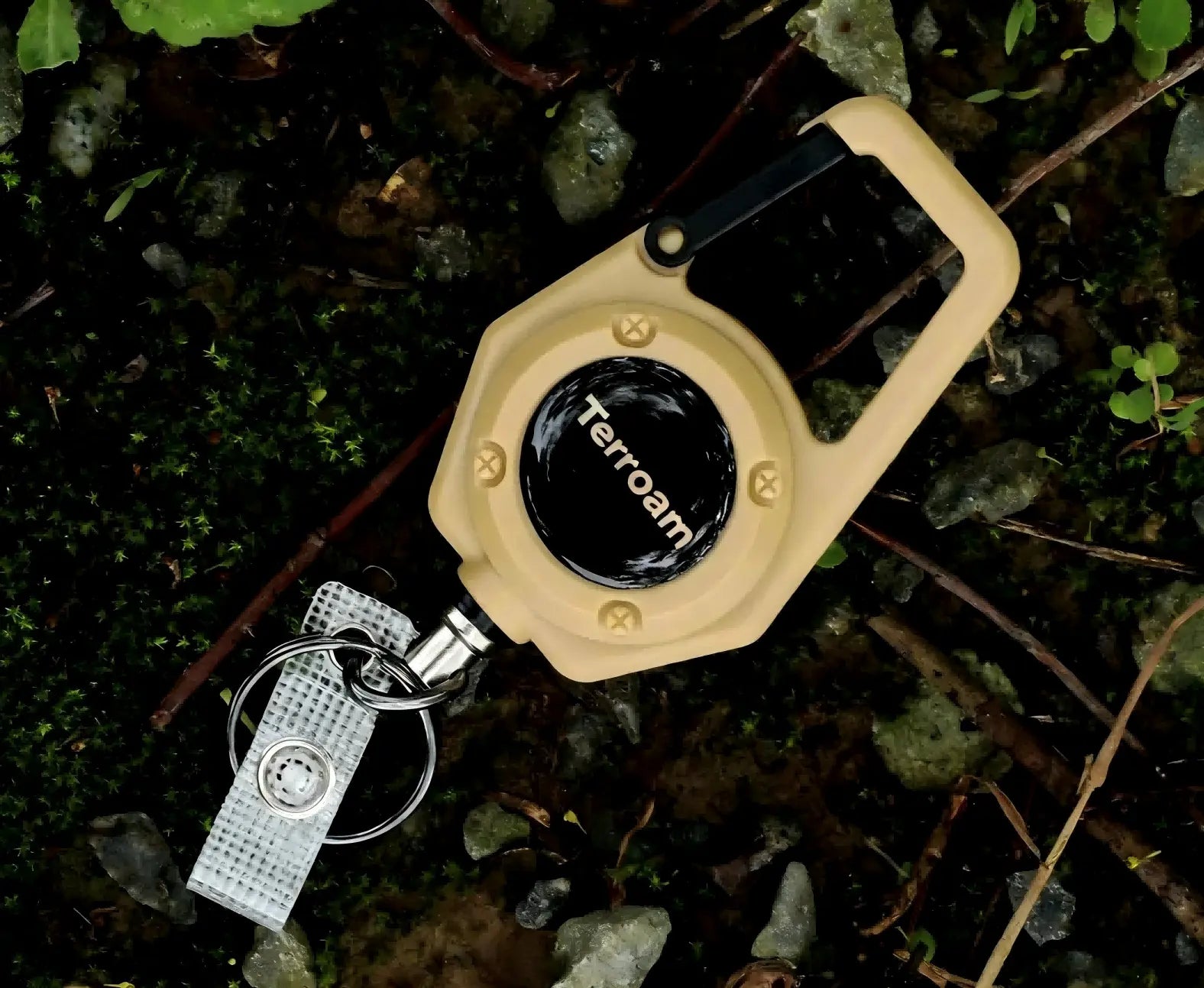 Heavy-Duty Retractable Keychain with Steel Cable – ID Badge Holder Reel, Carabiner & Key Ring for EDC